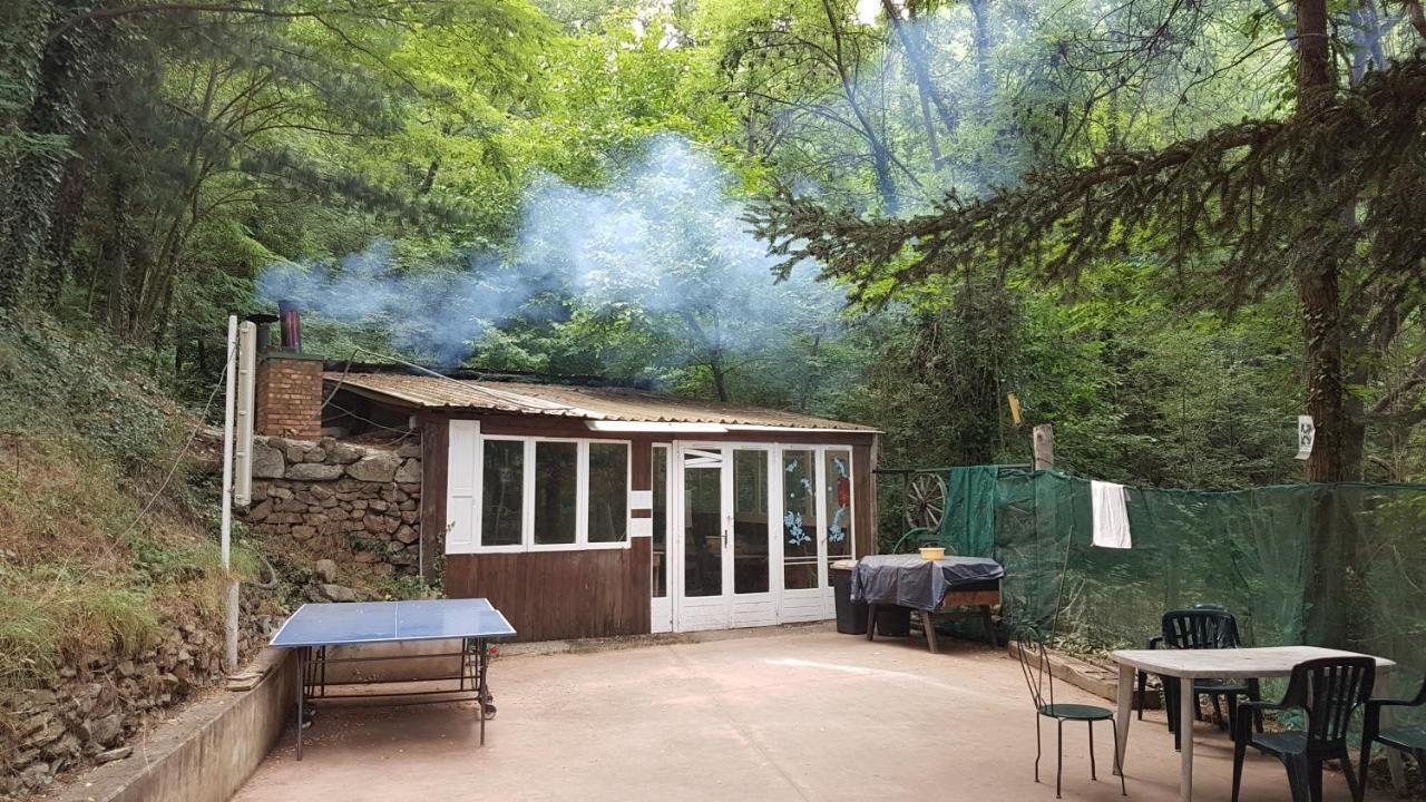 Camping Le P'Tit Bonheur Escaro Exteriér fotografie