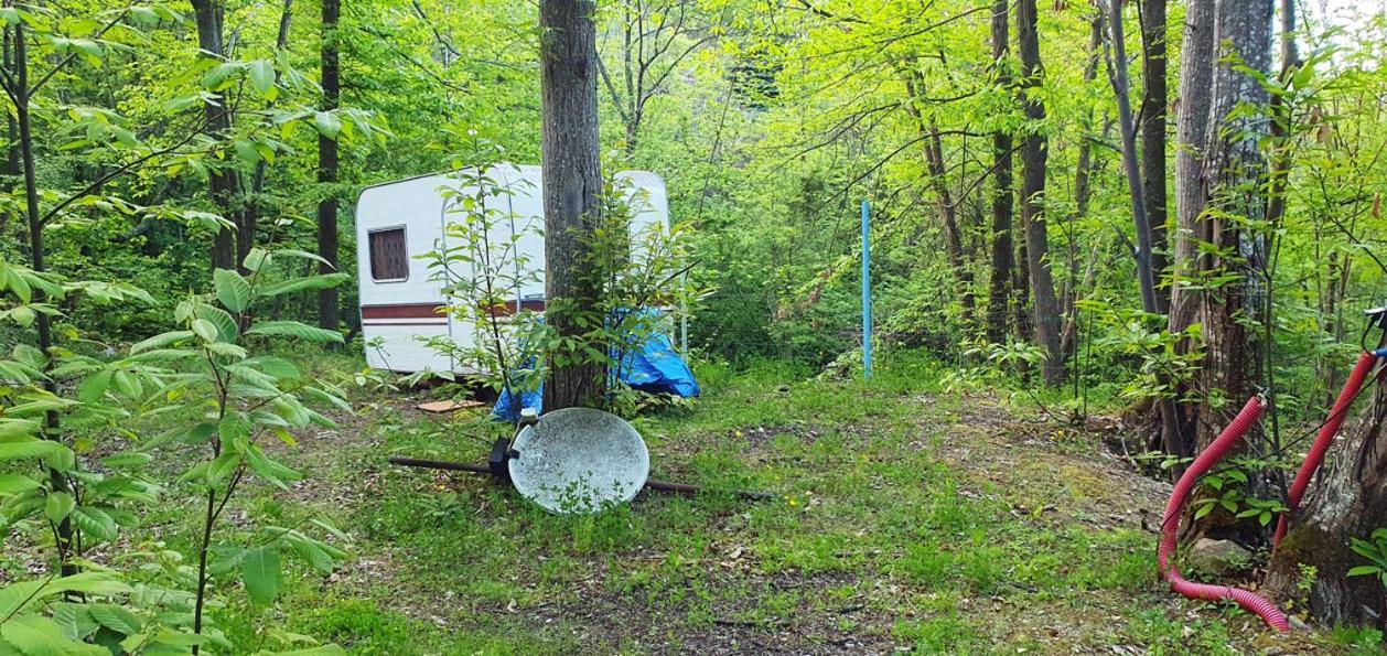 Camping Le P'Tit Bonheur Escaro Exteriér fotografie