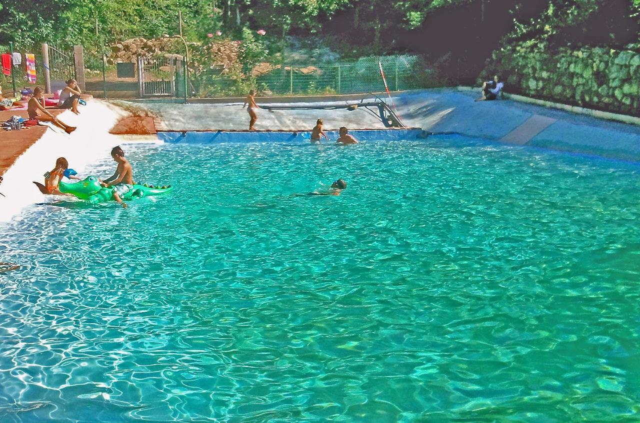 Camping Le P'Tit Bonheur Escaro Exteriér fotografie